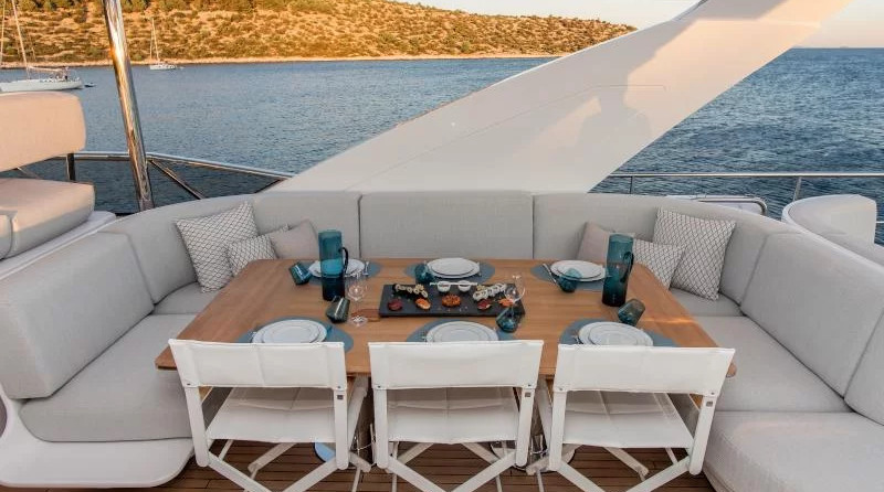 Azimut Grande 27 METRI