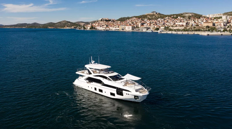 Azimut Grande 27 METRI