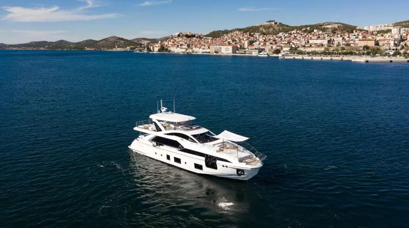 Azimut Grande 27 METRI