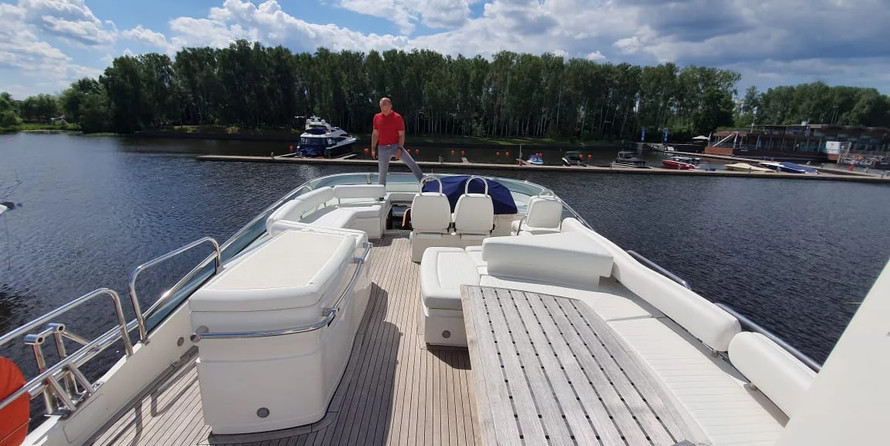 Fairline 74 Squadron