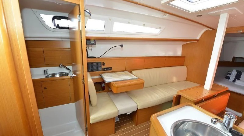 Sun Odyssey 33i