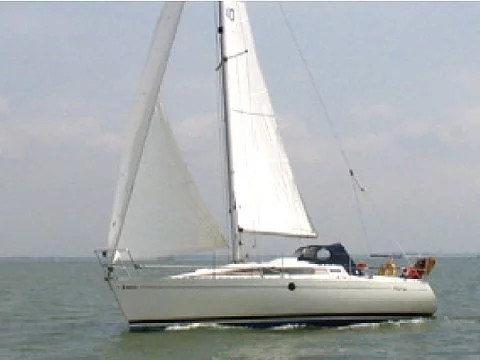 Beneteau First 285