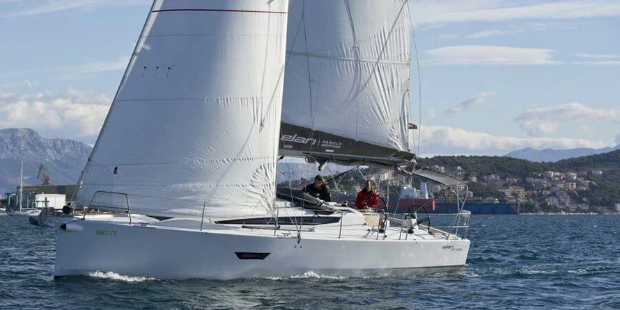 Elan E4