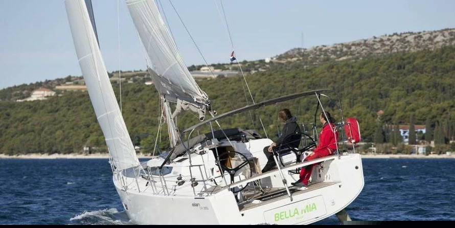 Elan E4