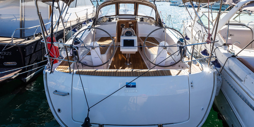 Bavaria 37