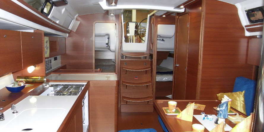Dufour 375