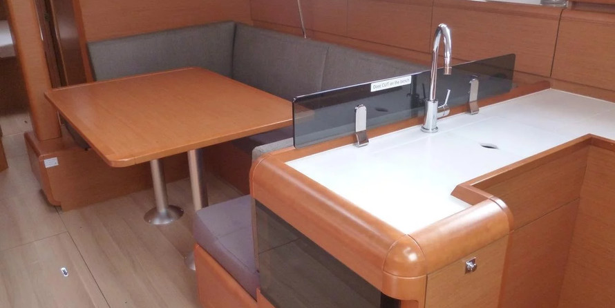 Sun Odyssey 439
