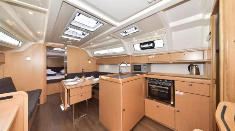 Bavaria 37 Cruiser