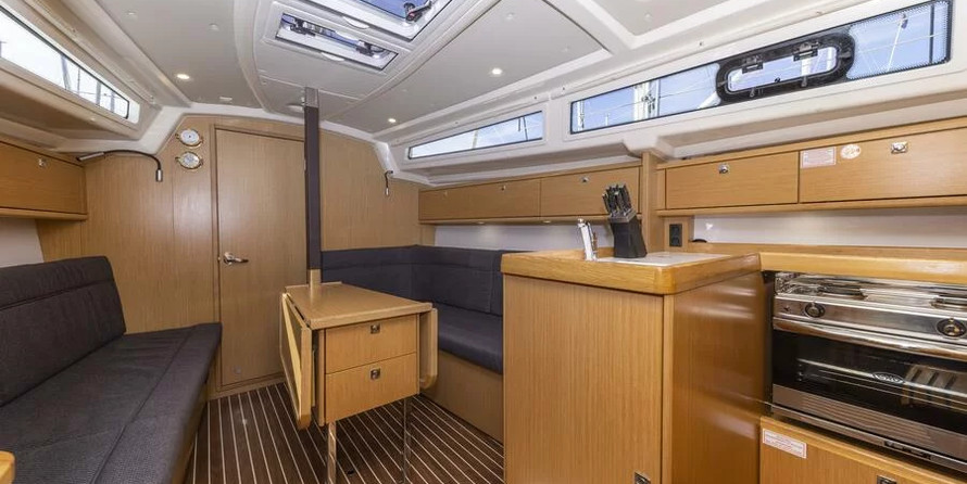 Bavaria Cruiser 34 Style