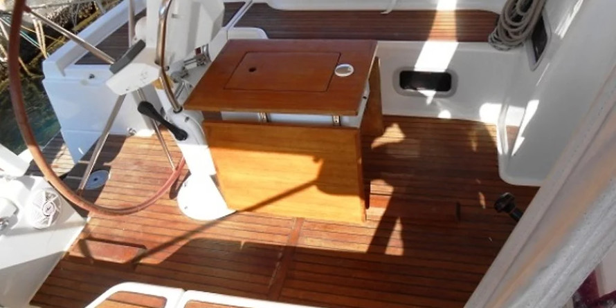 Beneteau Oceanis 37