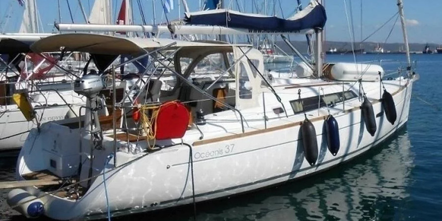 Beneteau Oceanis 37