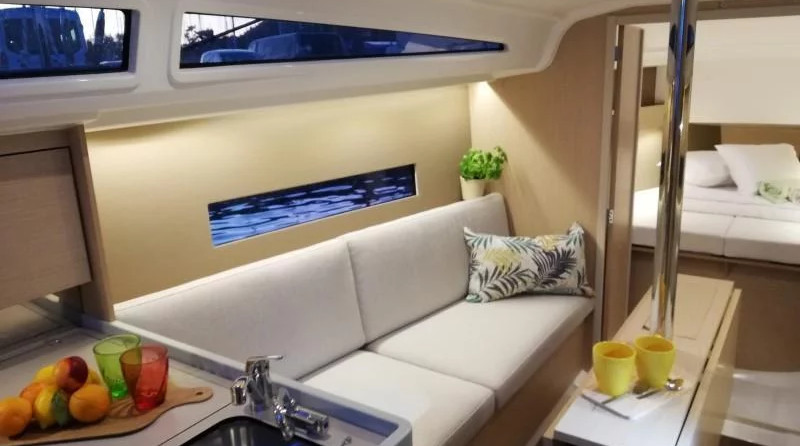 Beneteau Oceanis 30.1