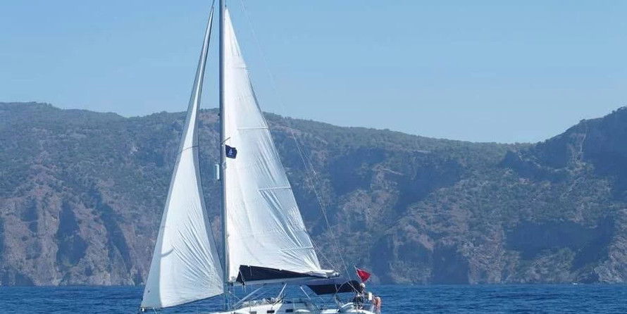 Beneteau Oceanis 323