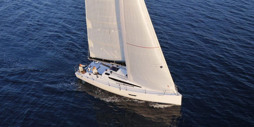 Elan E4