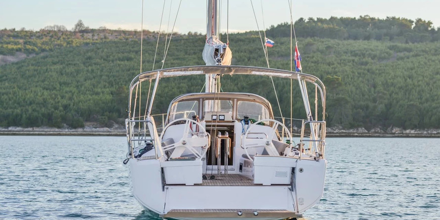 Elan E4