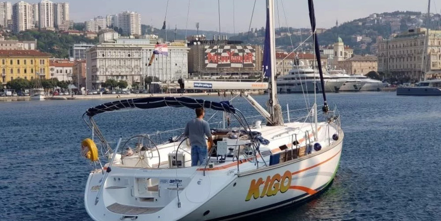 Bavaria 49