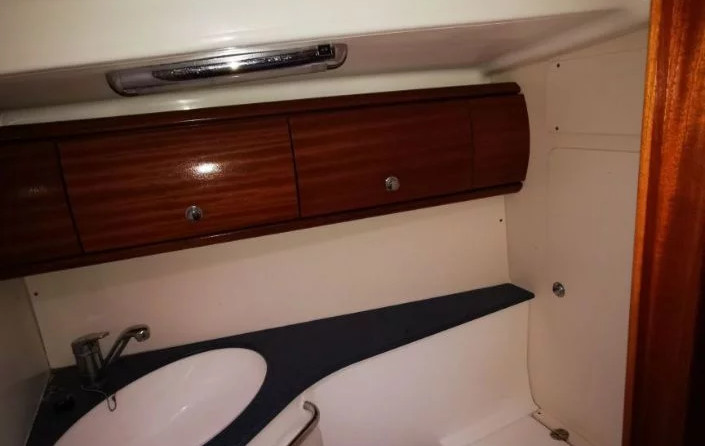 Bavaria 44