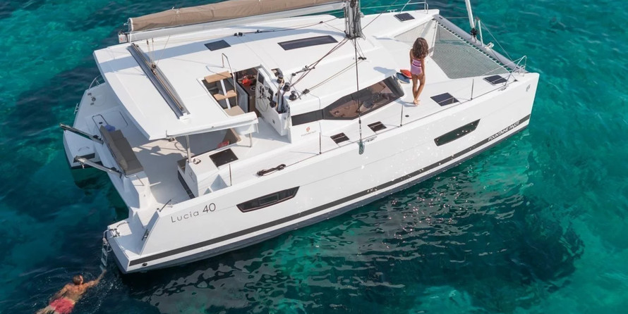 Fountaine Pajot Lucia 40