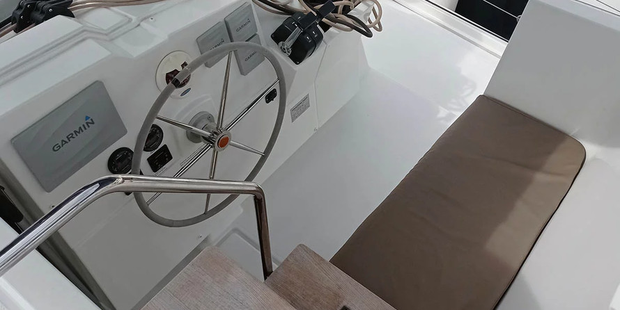 Fountaine Pajot Lucia 40
