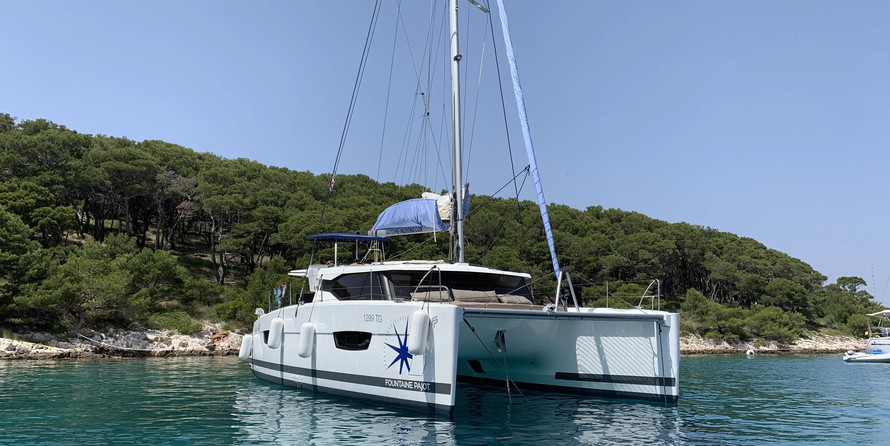 Fountaine Pajot Lucia 40