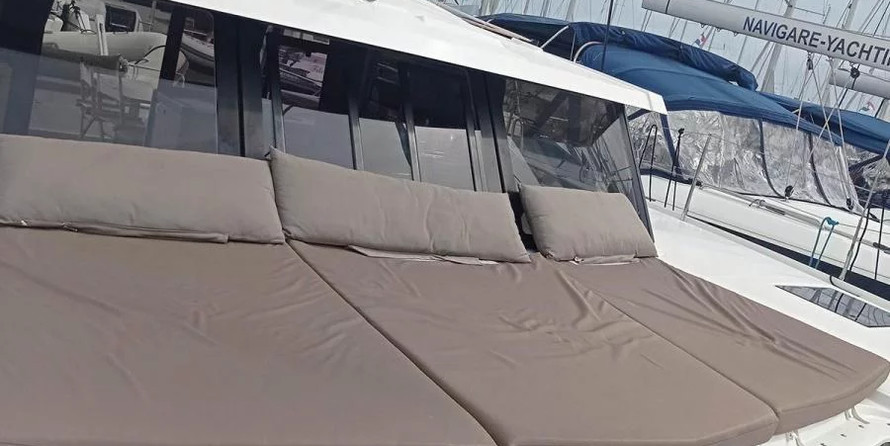 Fountaine Pajot Lucia 40