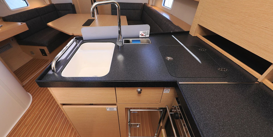 Hanse 418
