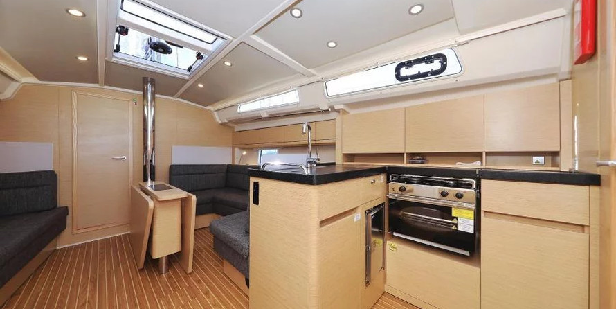 Hanse 418