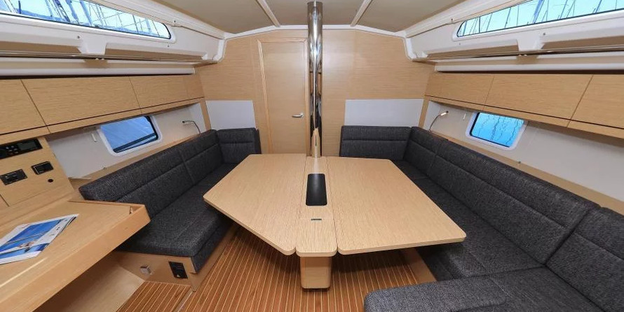 Hanse 418