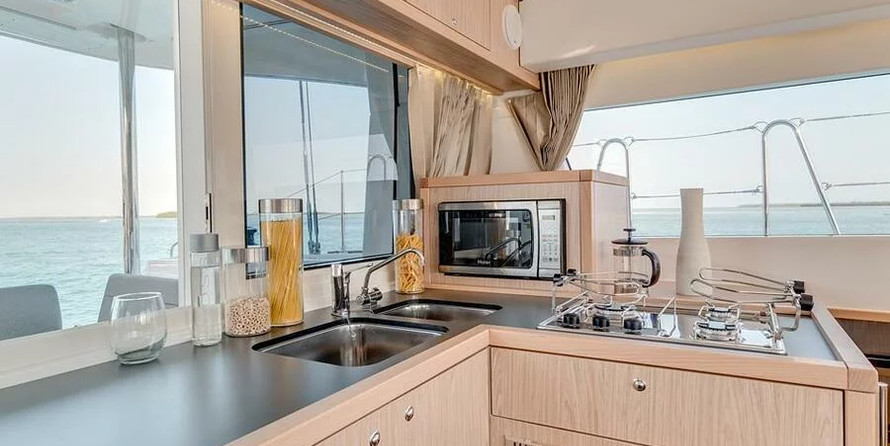 Lagoon 39 - 4 + 2 cab.