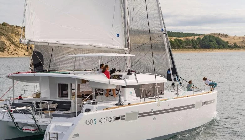Lagoon 450 S