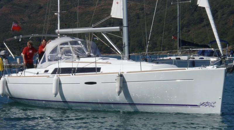 Beneteau Oceanis 37