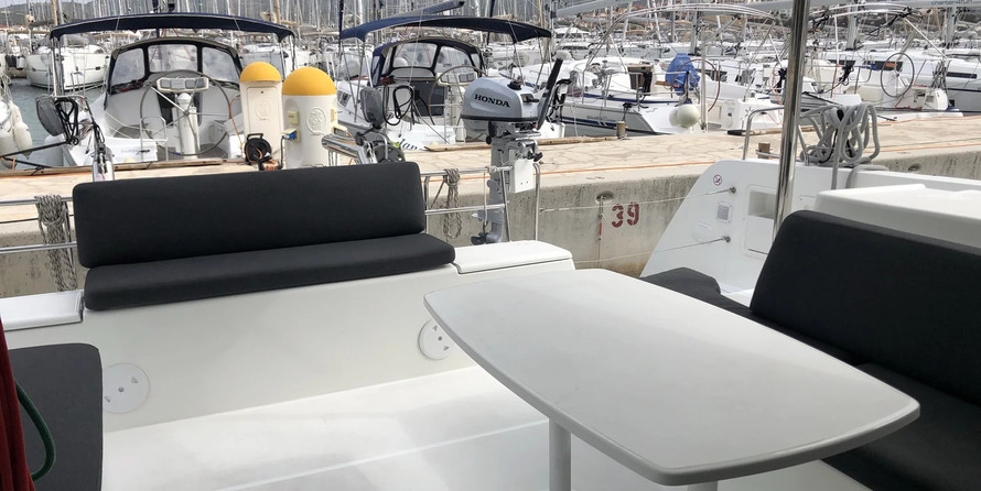 Lagoon 40