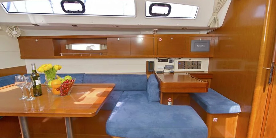 Beneteau Oceanis 50 Family