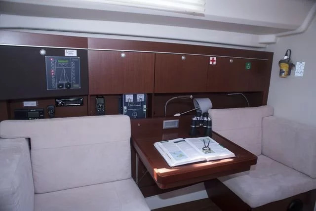 Hanse 415