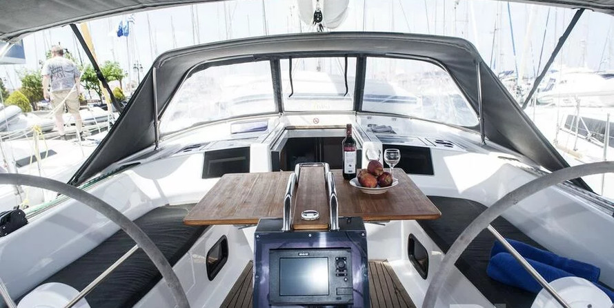 Hanse 415