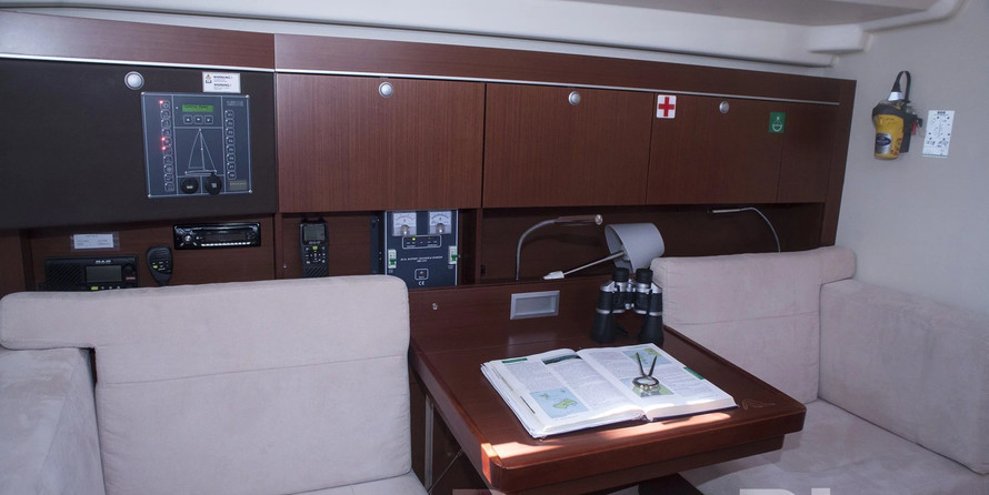 Hanse 415