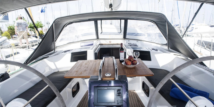Hanse 415