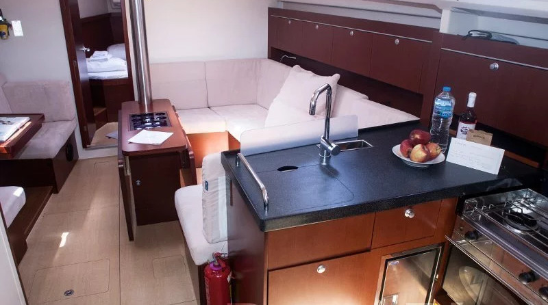 Hanse 415