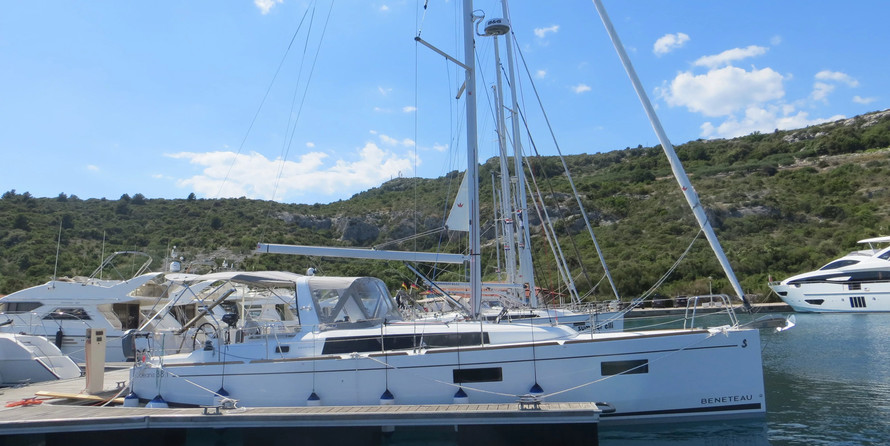 Beneteau Oceanis 38.1