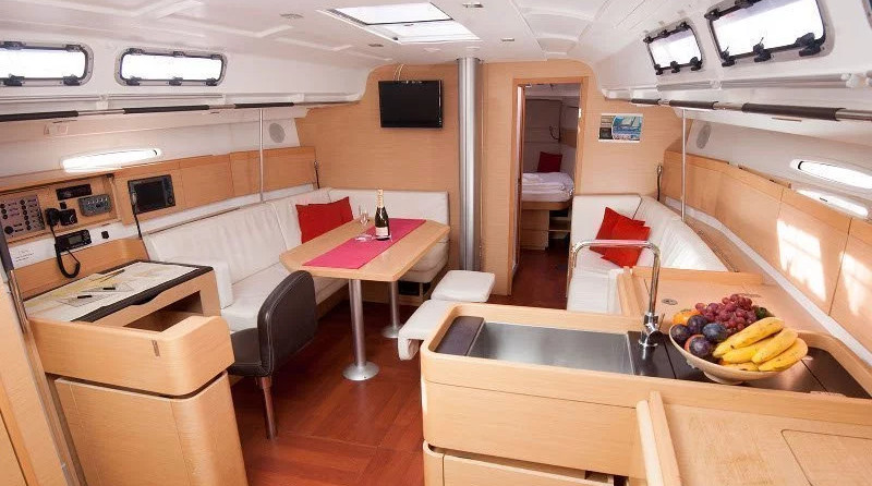 Beneteau First 45