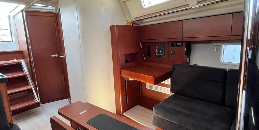 Hanse 418