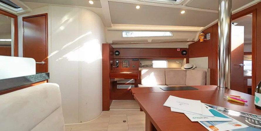 Hanse 418