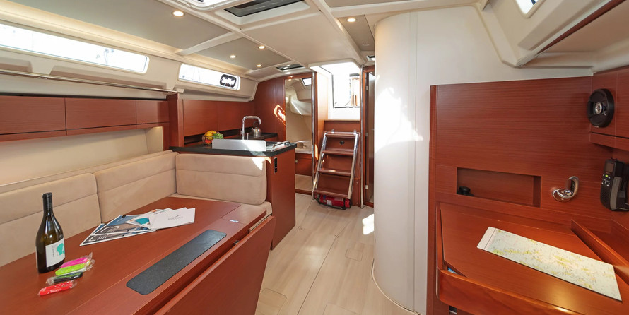 Hanse 418