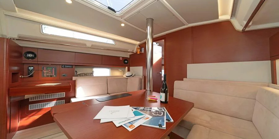 Hanse 418