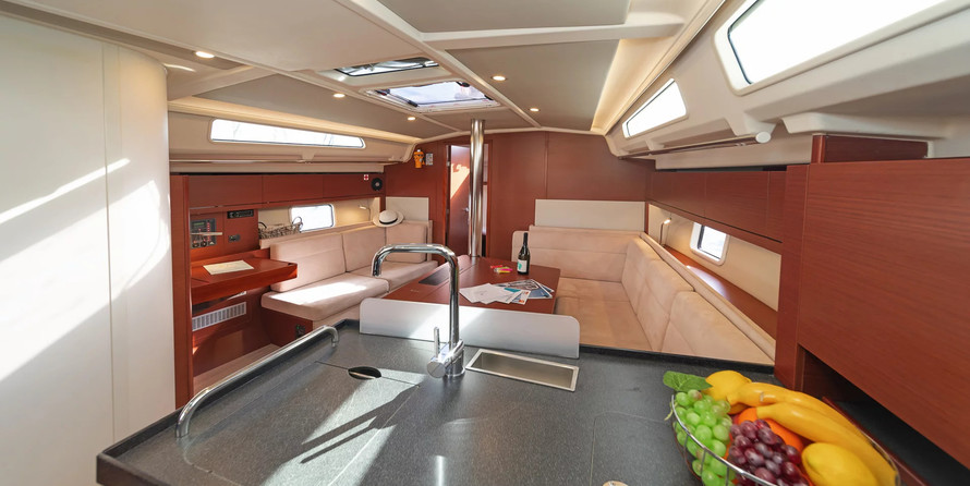 Hanse 418