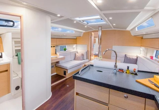 Hanse 418