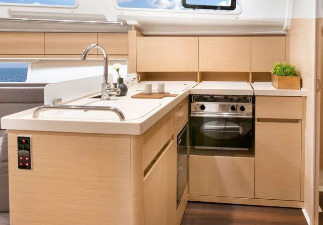 Hanse 418