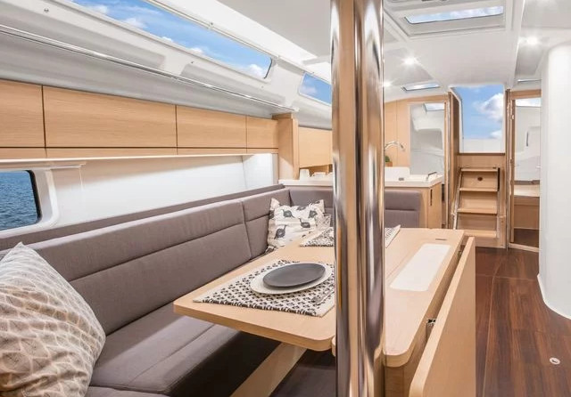 Hanse 418