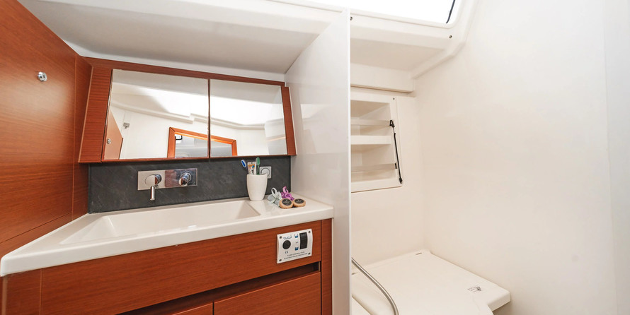 Hanse 418