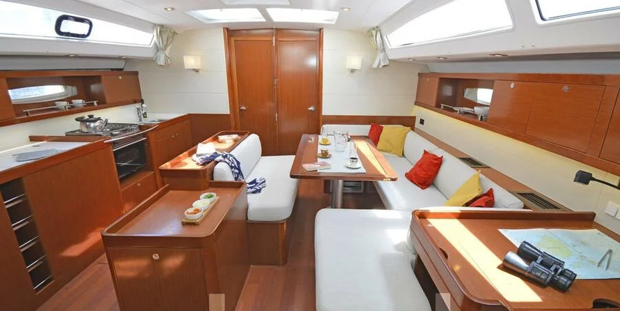 Beneteau Oceanis 50 Family